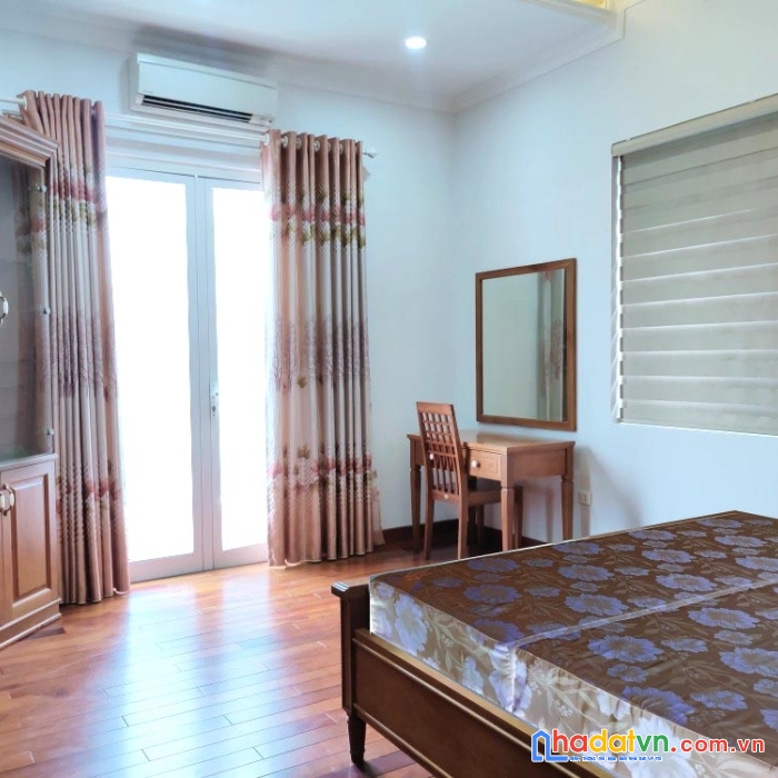 Mặt phố ngọc khánh kinh doanh thuốc tây, thiết bị y tế, 24 tỷ 5
