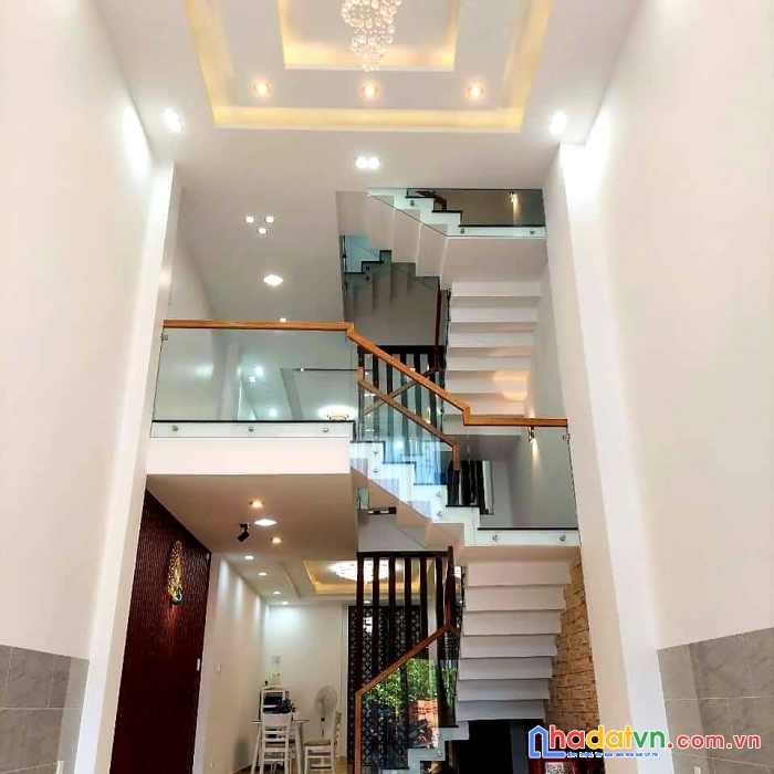 H197bt - lê văn quới xinh như ngọc trinh- 5 tầng - phân lô - ngã tư bốn xã - tặng full nội thất.