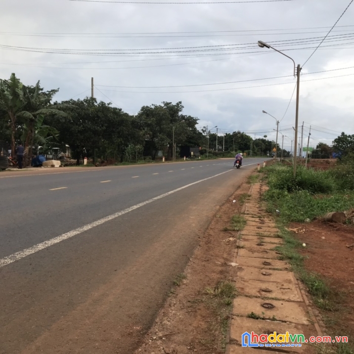 Mặt tiền quốc lộ 14 dt 2755 m2 thổ cư 200 giá bán 3 tỷ 400 sđr