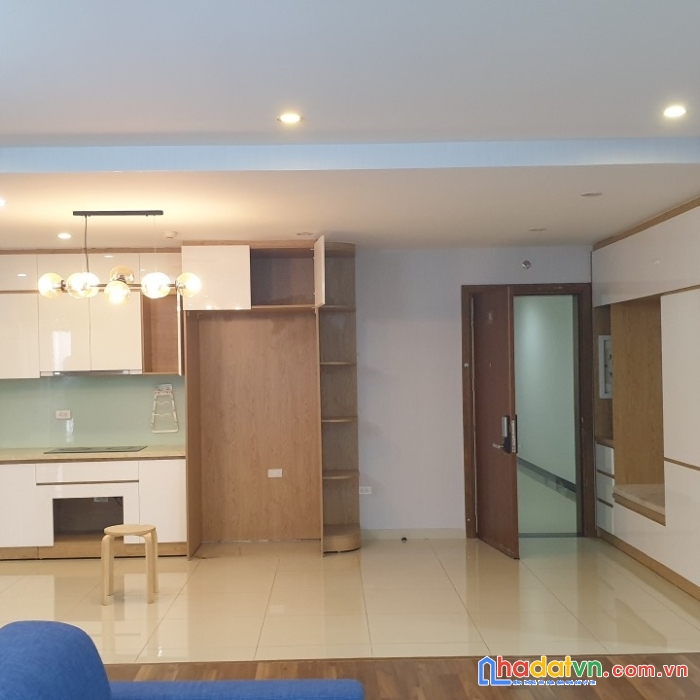 Cắt lỗ gấp cccc 4 ngủ, 161m2  tòa r4 goldmarkcity ezwbed 09/11