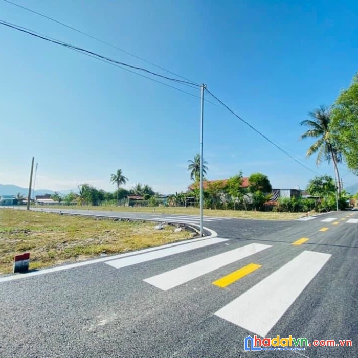 Bán đất mặt tiền đường nhựa giá đầu tư diên khánh suối tiên lh 0985451850 xuyên