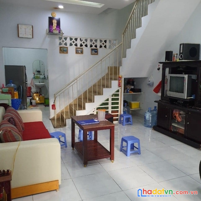 - chính chủ cần gấp nhà hương lộ 2 -gần ngã tư bốn xã, p bình trị đông,bình tân.
-dt:4x12x2lầu ,