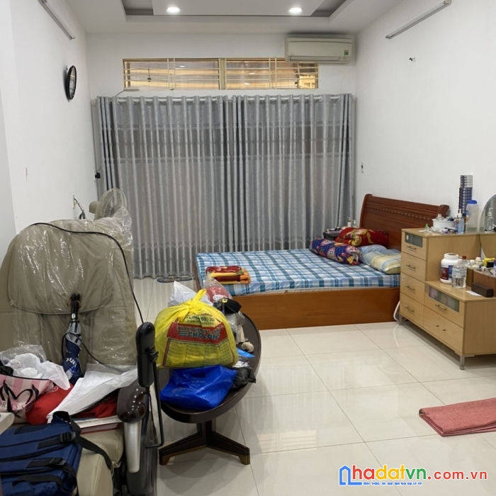 Bán gấp nhà hxh an dương vương p3 q5.