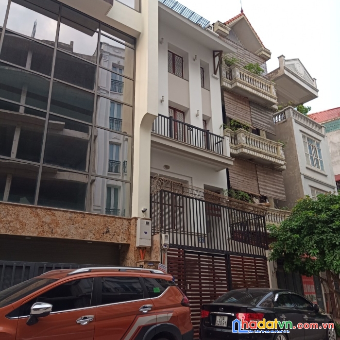Biệt thự hồ tùng mậu , đường 15m, vỉa hè, ô tô dừng đỗ, thang máy, 150m chỉ 21 tỷ