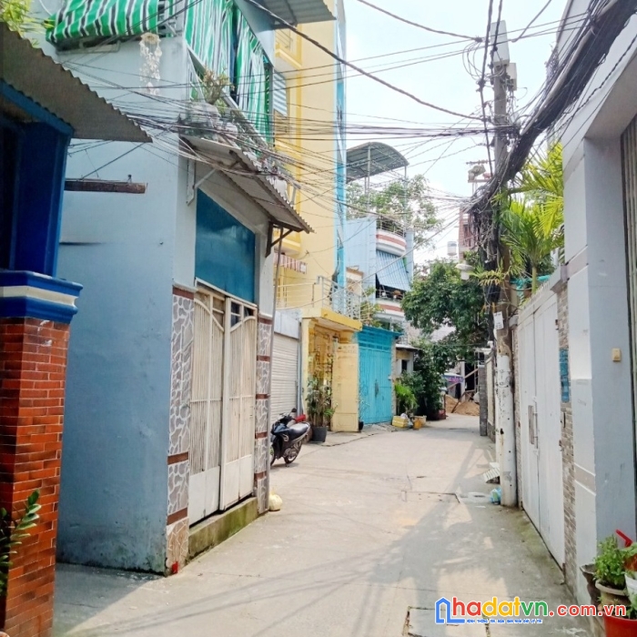 Nhà bán căn góc hxh 125 tạ quang bửu phường 2 quận 8