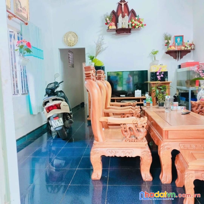 Gia đình chuyển chỗ ở cần bán nhà gấp
