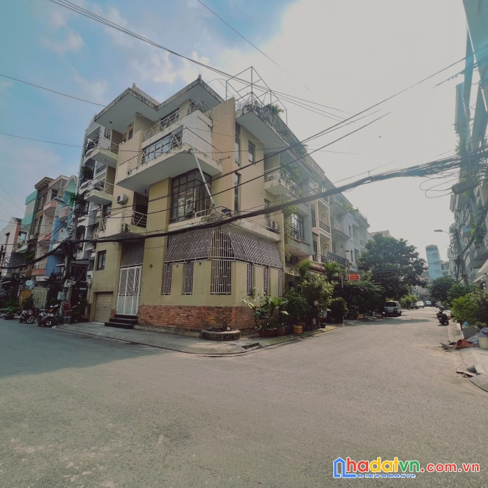 Bán nhà 2 mặt tiền hẻm oto đường 3 tháng 2 phường 8. sổ đỏ riêng,