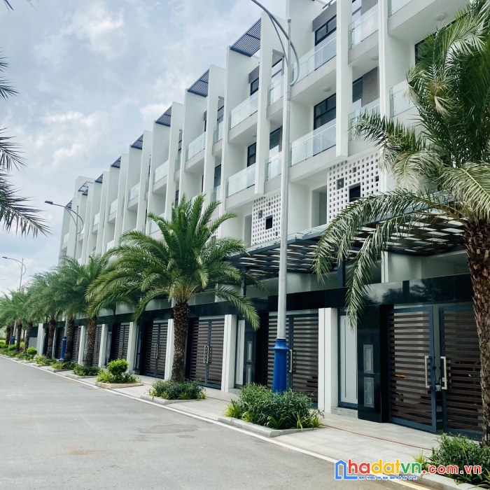 Precia nằm ngay”trái tim”hừng đông thủ phủ tp-thủ đức