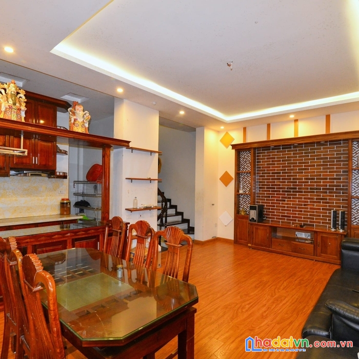 Nguyễn khang, đẹp ở ngay, 2 thoáng, 50m ra ô tô, sát phố, gần hồ 44m2 chỉ 4,65 tỷ