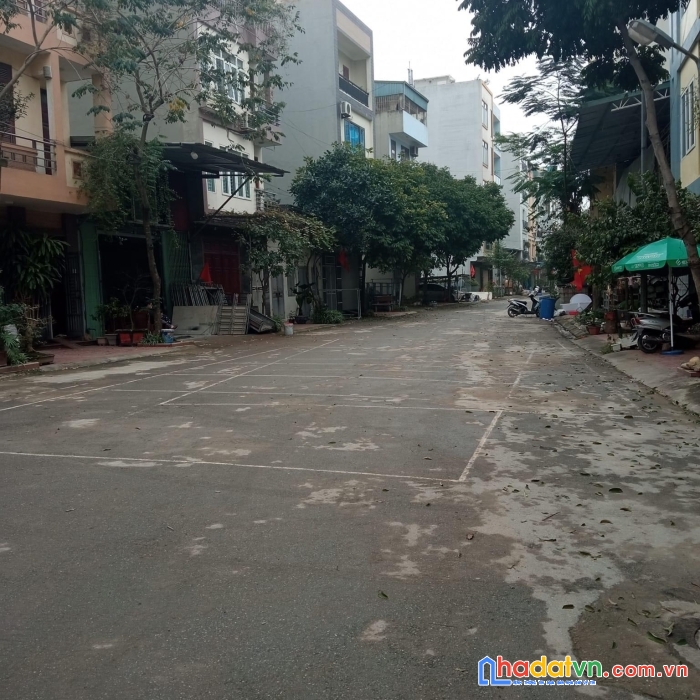 Cho thuê nhà văn la hà đông, 50m x 5 tầng, đường to ô tô
