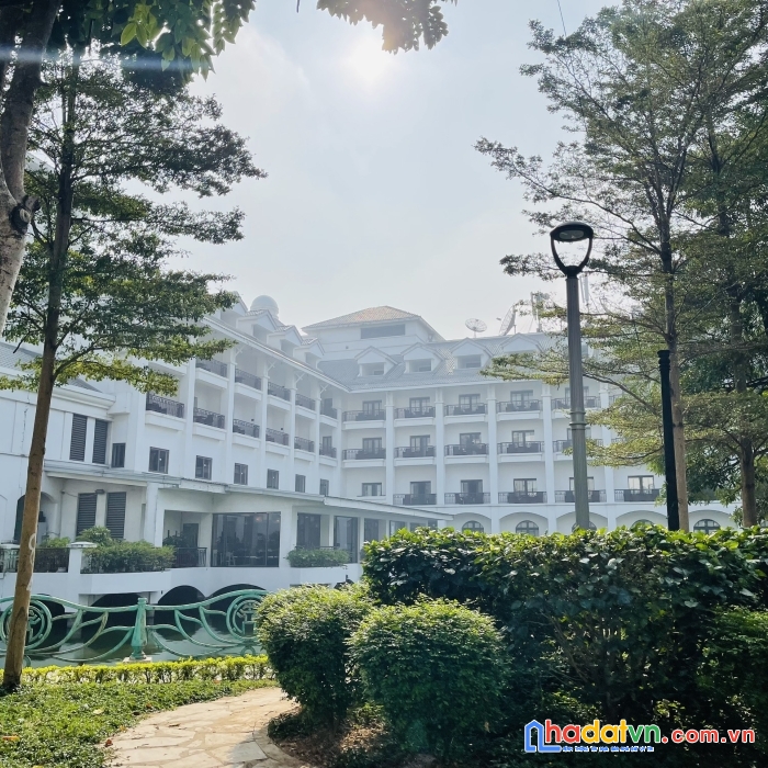 Lô góc - hàng hiếm bán - view hồ tây - view công viên - view khách sạn 5 sao - vị trí độc nhất