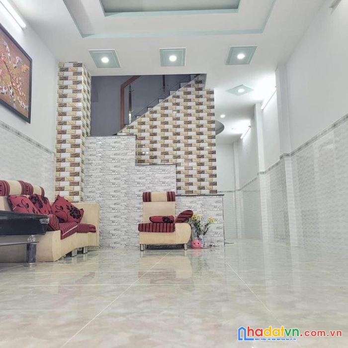 Chính chủ bán nhà hòa bình ,p hiệp tân, tân phú. dt:4x12 .2lầu hêm 5m thông các hướng. giá chỉ 3.6