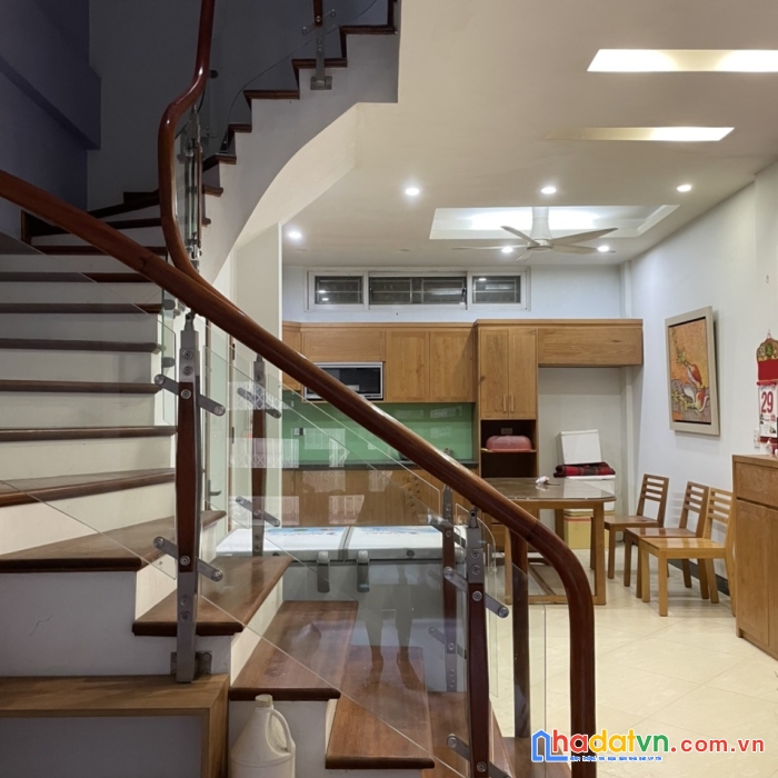 Phố cổ ba đình, toà nhà mặt phố đội cấn 60m2 - 6tầng - mt 6m – 23 tỷ cực đẹp