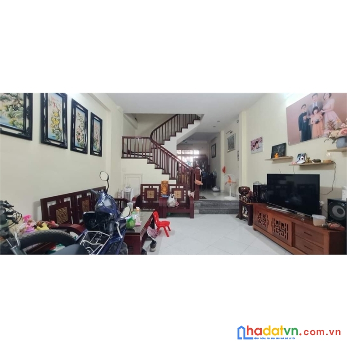 Nhà đẹp phố gia quất 58m, mt 4.6m, p/lô,ô tô tránh, ngõ thông, nhỉnh 6 tỷ