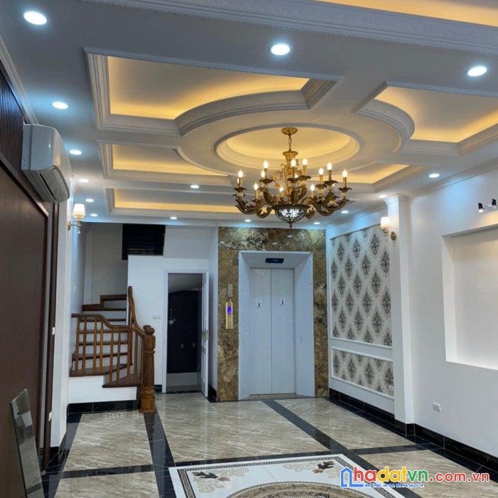 Nguyễn văn cừ ở sướng – lõi trung tâm – khu phân lô – thang máy – 2 thoáng – ô tô tránh.