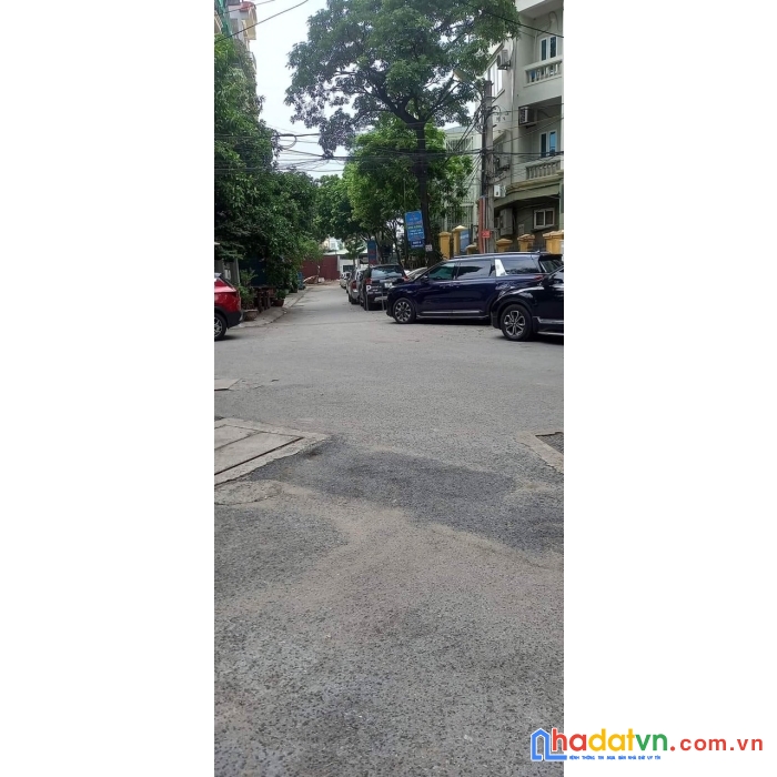 Nhà dân, phạm tuấn tài , 2 mặt đường thoáng, ô tô tránh, gara 7 chỗ, vỉa hè nhỏ, văn phòng,