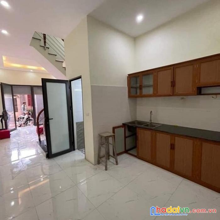 Hot tận tay, mua ngay kẻo hết- chính giữa ba đình - nhà xịn kim mã - 6 tầng - 40m - 6 tỷ
