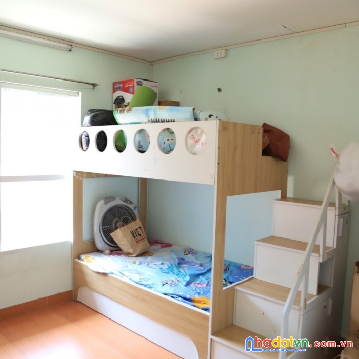 Bán nhà thợ nhuộm hoàn kiếm diện tích 17m2 mặt tiền 3,5m  giá 2,3 tỷ liện hệ huyền 77