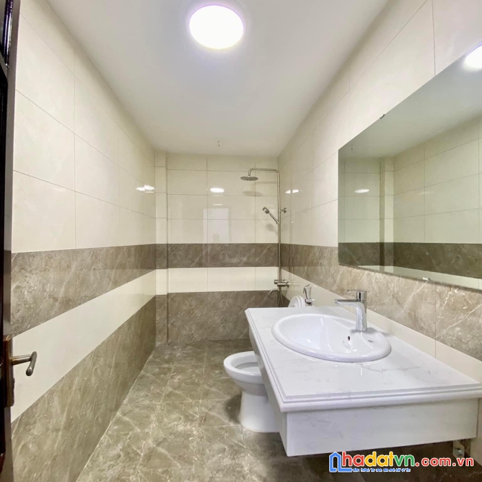 Bán nhà phố định công: 45m2, 5 tầng, mt 4.5m, ngõ to gần phố. 3.6 tỷ