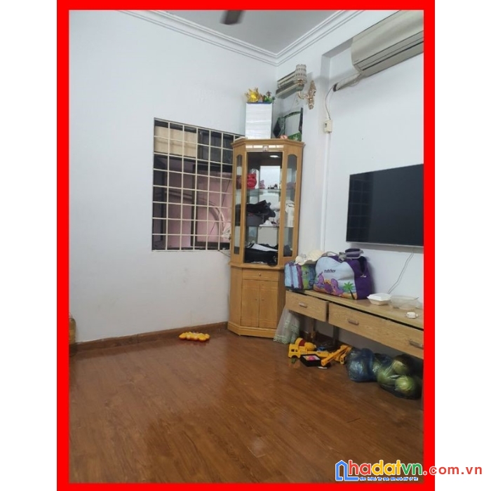 Hiếm nhà ngõ văn chương, dt13m2 x 4t, mt3m, chỉ 1.3 tỷ.