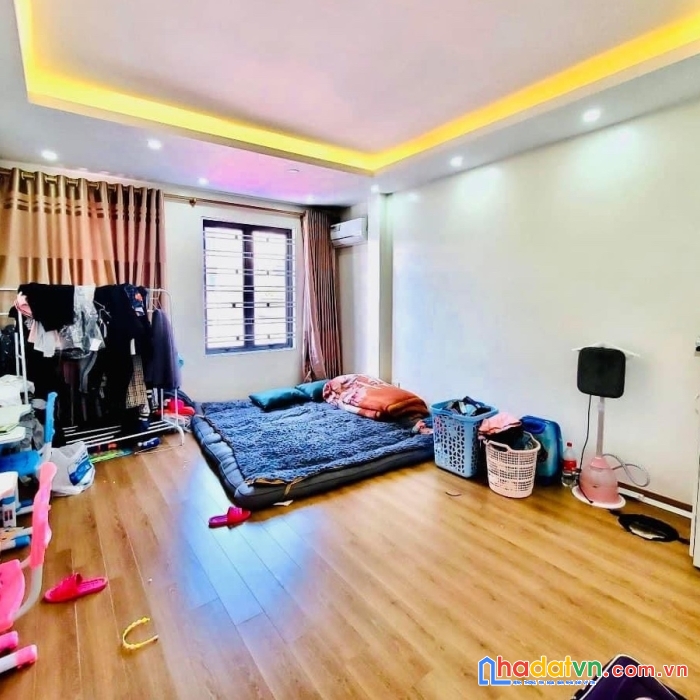 Bán nhà phố tôn thất tùng, quận đống đa, dân xây, phân lô, dân trí, 50m2x5 tầng, chỉ 7.1 tỷ