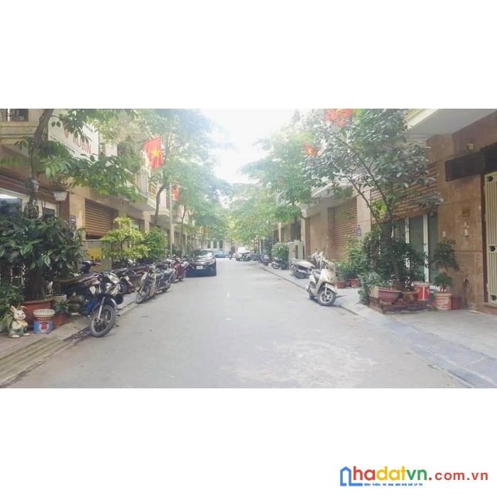 Liền kề vip - thanh xuân quận - thang máy - kinh doanh - khu vực hiếm nhà bán.