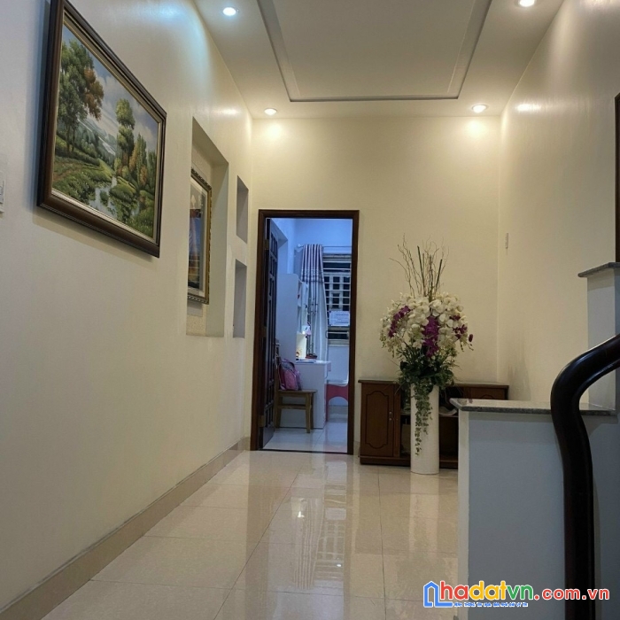 Nội thất cao cấp, trần hữu trang, 4.3 x 14m, 8.4 tỷ, phú nhuận