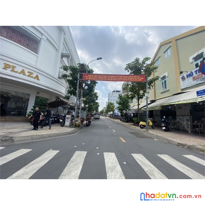 Bán tòa nhà ngay góc trần hưng đạo, p6,q5 8x18 , hầm 8 tầng- 69 tỷ
