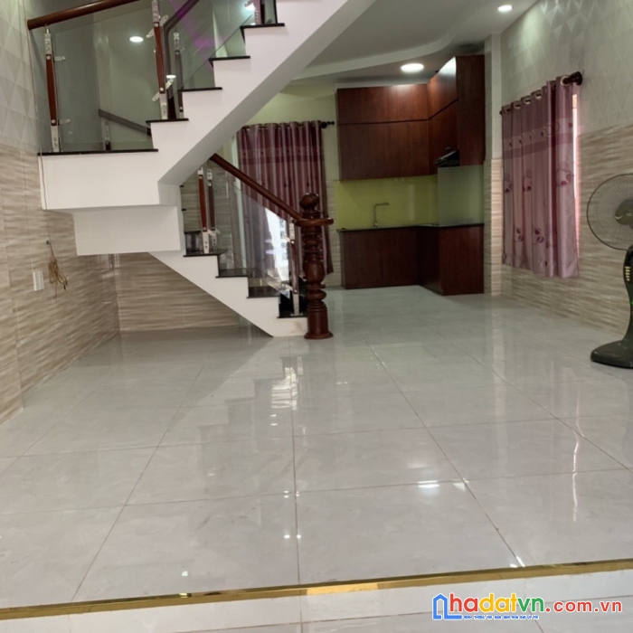 Hẻm 5 mét 325 hòa hảo, 4m x9m. 2 lầu. 4.8 tỷ tl