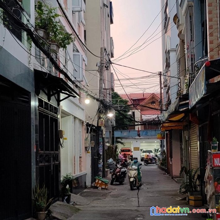 -chính chủ cần bán gấp nhà mới ở ngay ,hẻm 7m, dương đức hiền. p tây thạnh,q tân phú, dt:40m2 giá