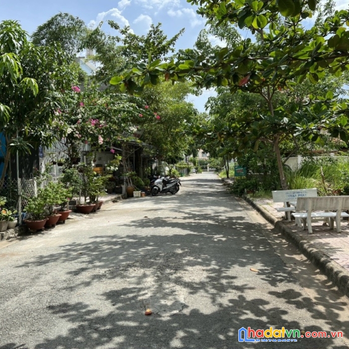 Thanh lý 83.5m2 thổ cư trung tâm hành chính phú xuân cotec nhà bè giá 3 tỷ 880