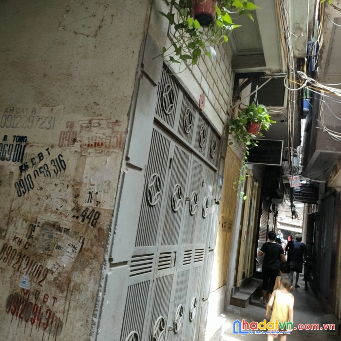 Bán nhà hồng hà hoàn kiếm đang cho thuê 6 triệu dt 25 m 4 tầng mt2,8 giá 2.750 lh huyền 77