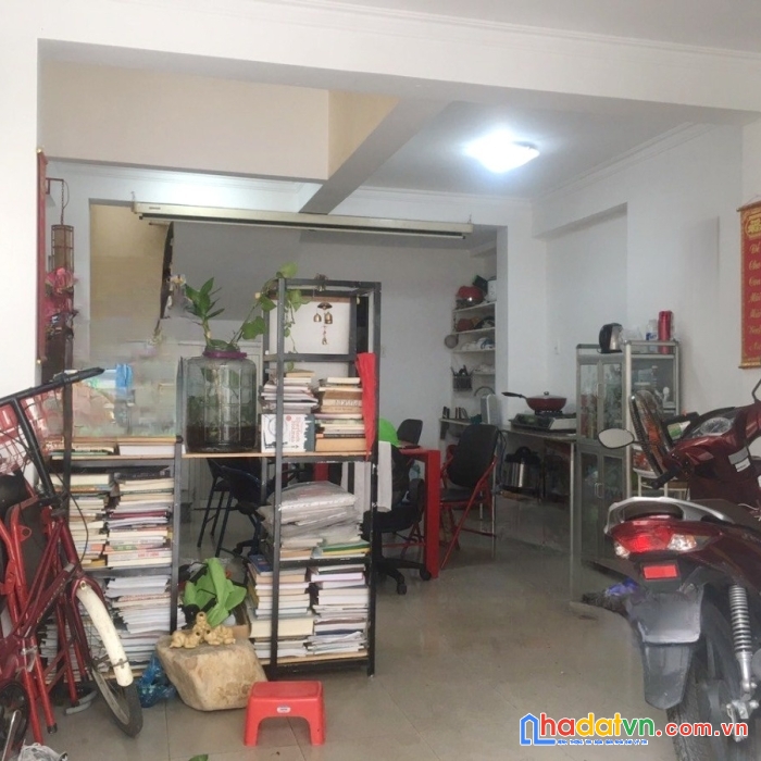 Nhà căn góc hxh trần hưng đạo p2q5. trệt,2 lầu,sân thượng. giá 6,5 tỷ tl