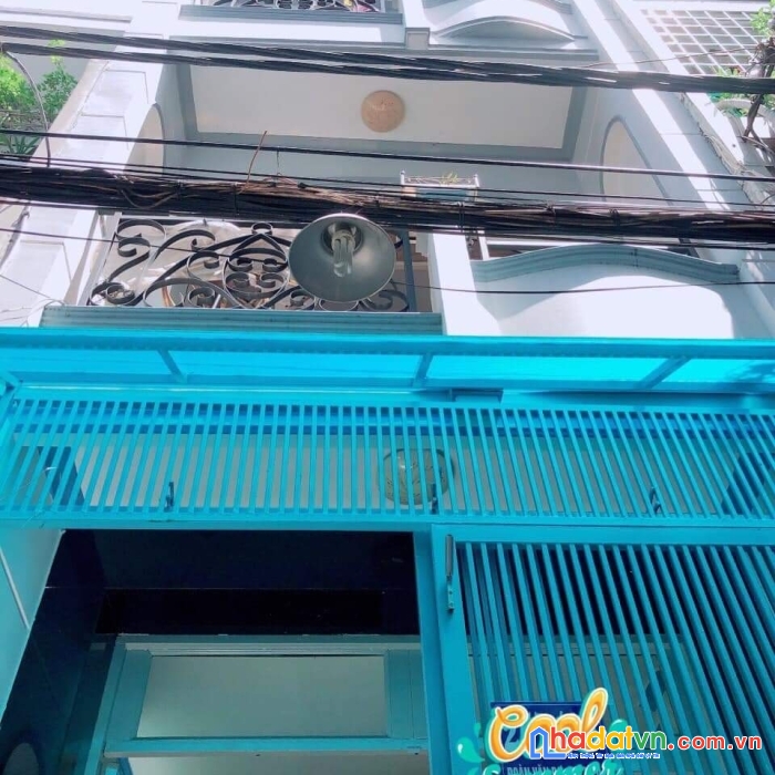 Mặt tiền 2 mặt hẻm dt 40m ngang 3,5 x 11,5 - 3 tấm đoàn văn bơ q4 có 3 tỷ..