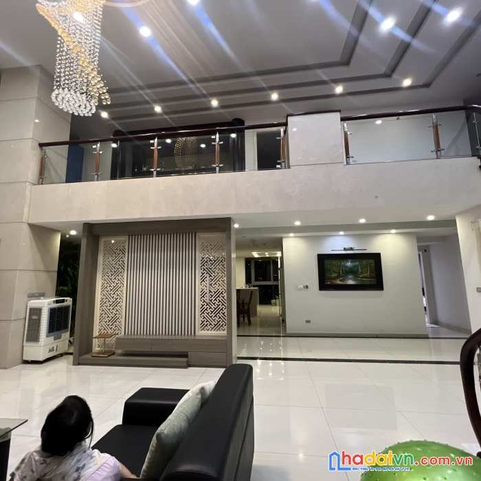 Do không có nhu cầu ở nên nhượng lại siêu phẩm penhouse duplex nóc nhà viglacera
