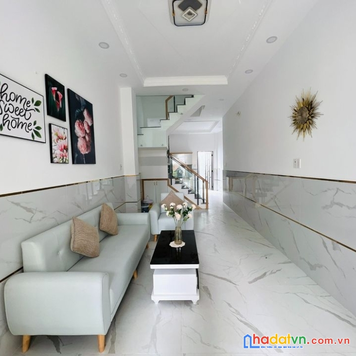 Ngộp bank cần bán gấp nhà sát đường lê văn quới. q. bình tân. gần ngã tư bốn xã, giáp tân phú
