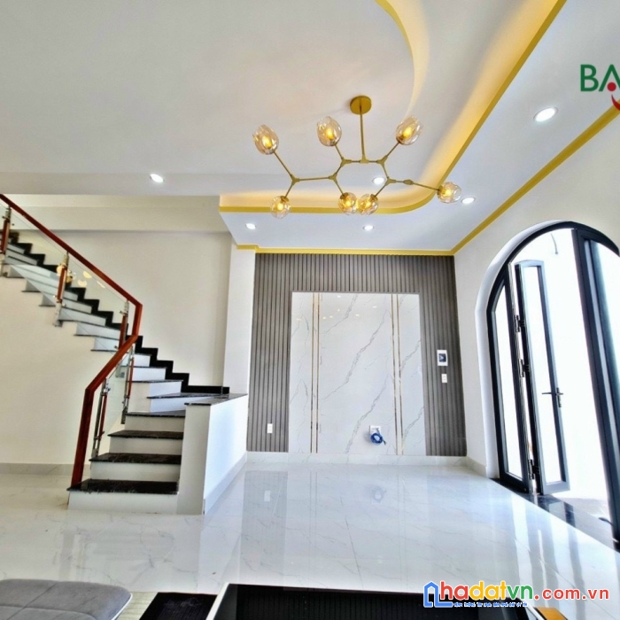 Bán nhà 1 trệt 1 lầu p. tân hiệp 110m2 shr thổ cư đường ô tô