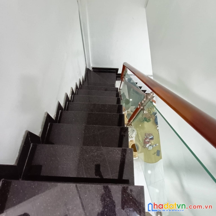 Bán nhà đẹp ở ngay 4 lầu phú thọ hòa tân phú chỉ 3 tỷ 05 tl