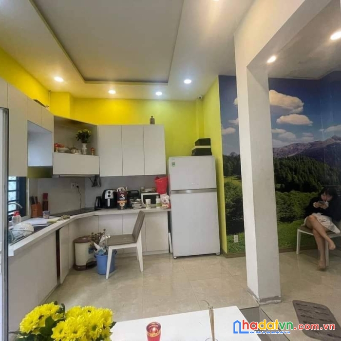 Giảm giá sốc, mặt tiền đường sư vạn hạnh, quận 10, 24 m2 giá chỉ nhỉnh 4 tỷ