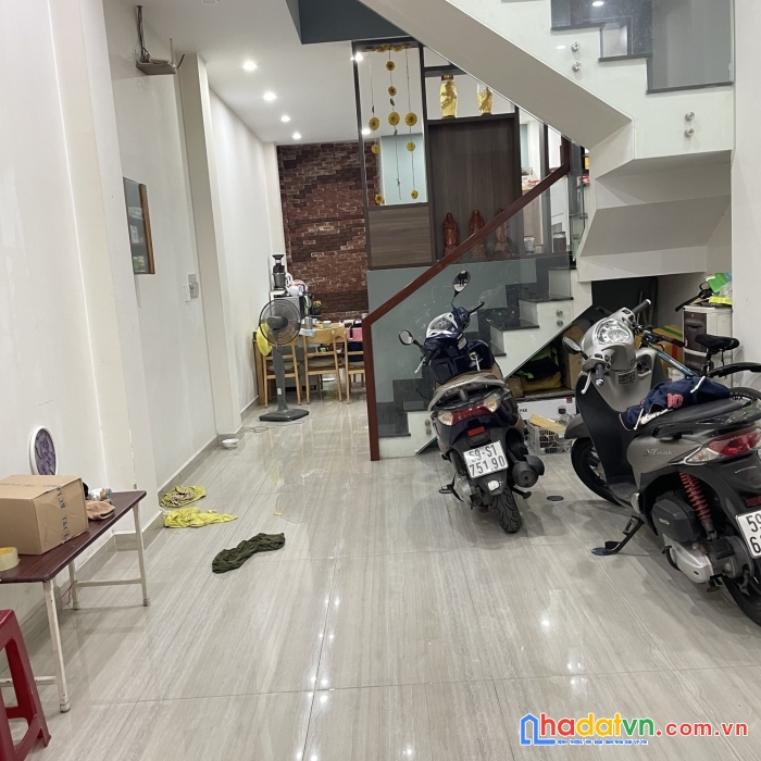 Bán gáp nhà hẻm xe hơi, nguyễn thái sơn, 70m2, 4 lầu, nhỉnh 7 tỷ