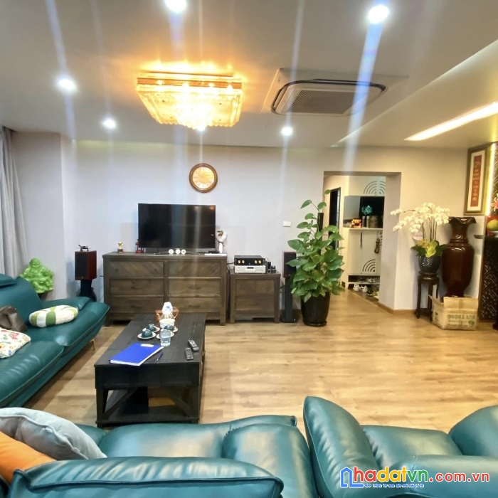 Bán chung cư cao cấp - siêu hiếm - vị trí đắc địa - tiện ích hoàn hảo - ở sướng - tặng nội thất