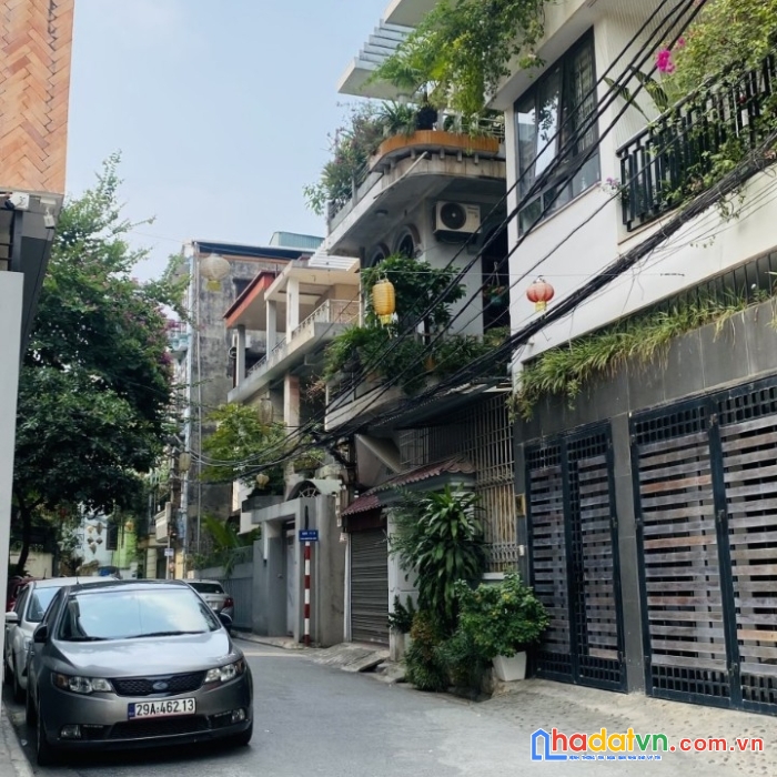 Xác định bán đất nguyễn sơn 140m lô góc 8x17m chia lô,0868246333