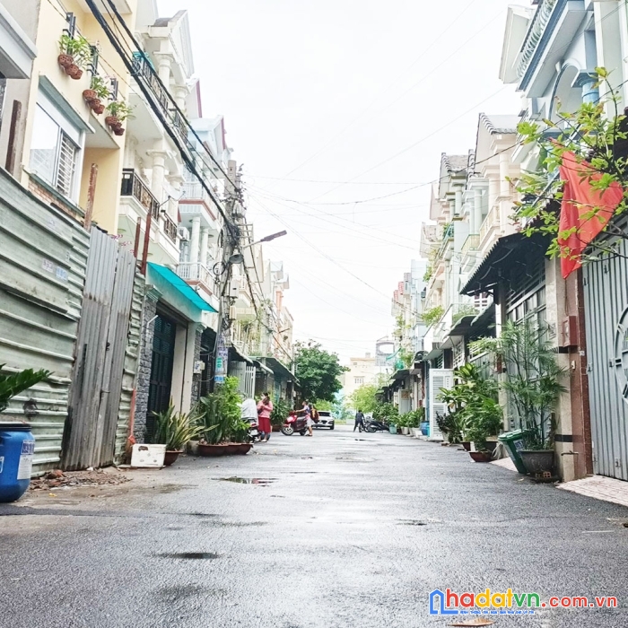 Hẻm xe hơi tránh - gần mt nguyễn ảnh thủ - khu nhà cao tầng đồng bộ - dân trí cao - tiện ích ngập