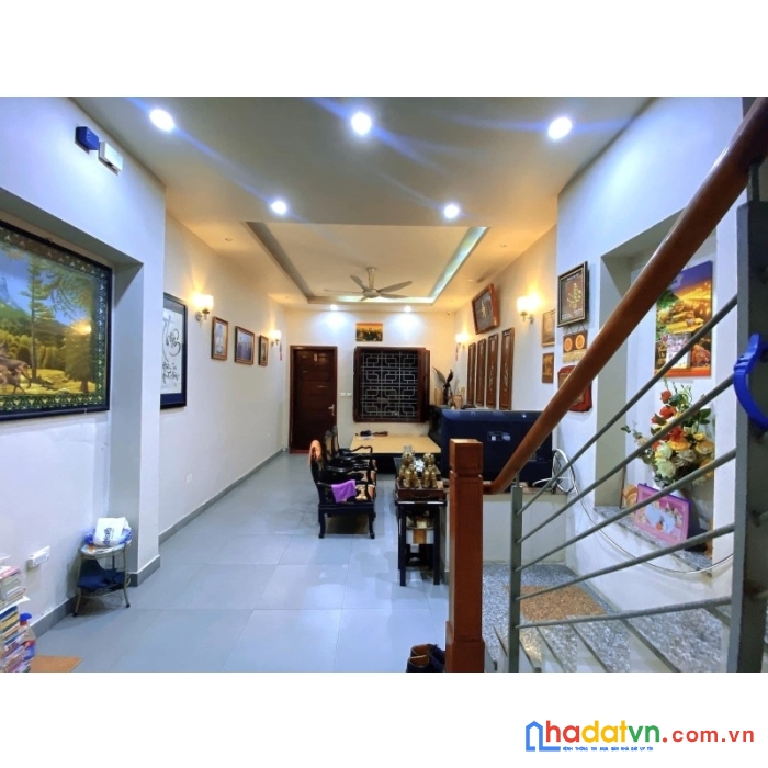 Bán gấp nhà phân lô phố nguyên hồng, ngõ ô tô tránh, dt 48,2m2, mt3,7m. 0338080356