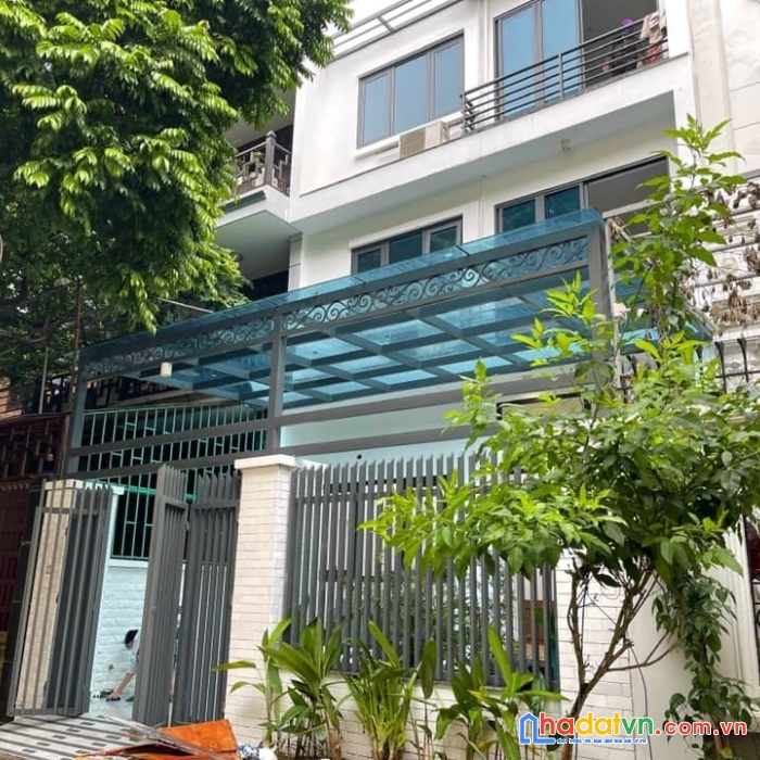 Bán nhà phố trạm, long biên 107 m2 * 4 tầng * 11 tỷ đủ nội thất, ga ra ô tô, bao thuế phí