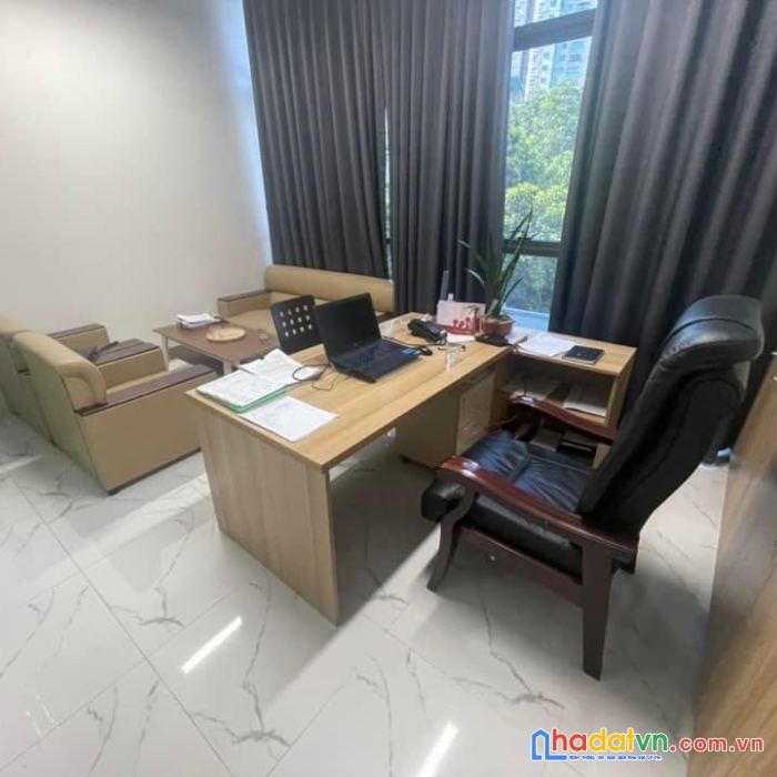 Bán nhà quận tây hồ đường võ chí công dt 125m mt 9m , trên ở dưới kinh doanh văn phòng.