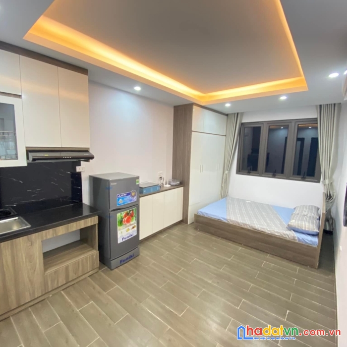 Bán tòa căn hộ dịch dịch vụ cao cấp cầu giấy - 7 tầng - 30 phòng - doanh thu 1.8 tỷ/năm.