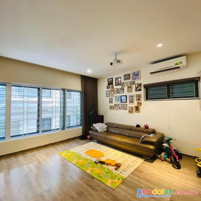 Bán nhà khu vực hiếm văn cao 62m2 - phân lô khu vip - oto vào nhà - nôi thất đẹp - giá chỉ 9.9 tỷ