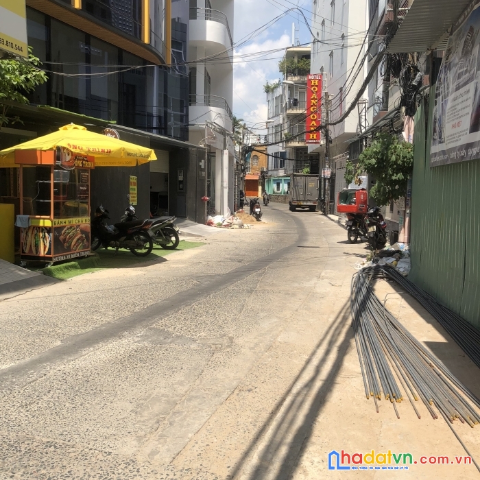Bán nhà đào duy anh, 87 m2, hẻm xe tải, 4 pn. giá 17 tỷ