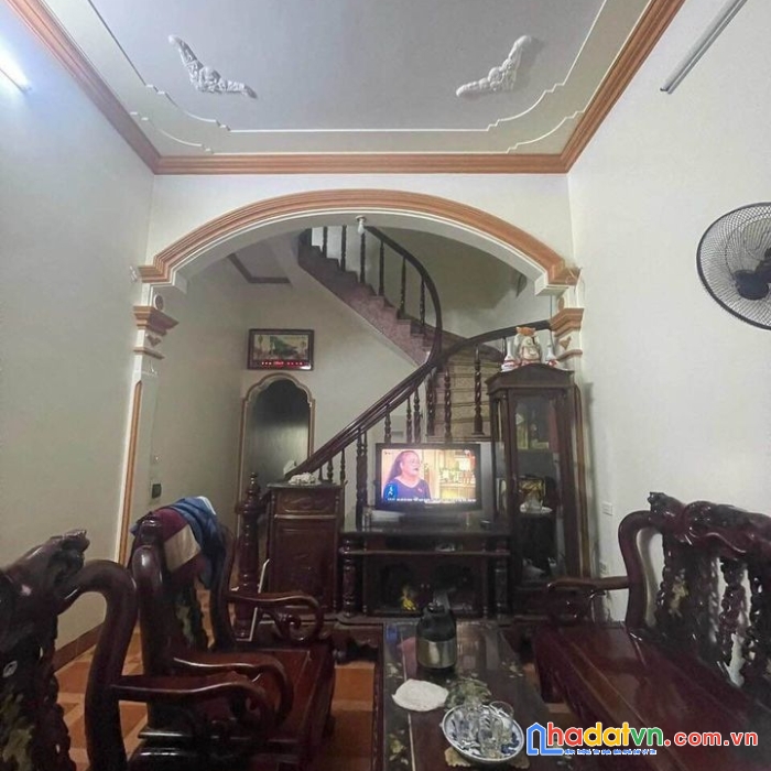 Chính chủ cần bán nhà 3 tầng tại trần thái tông- lộc vương –nam định.
diện tích: 86m2. nở hậu.